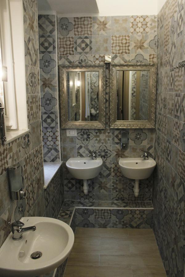ג'נובה Victoria House Hostel מראה חיצוני תמונה
