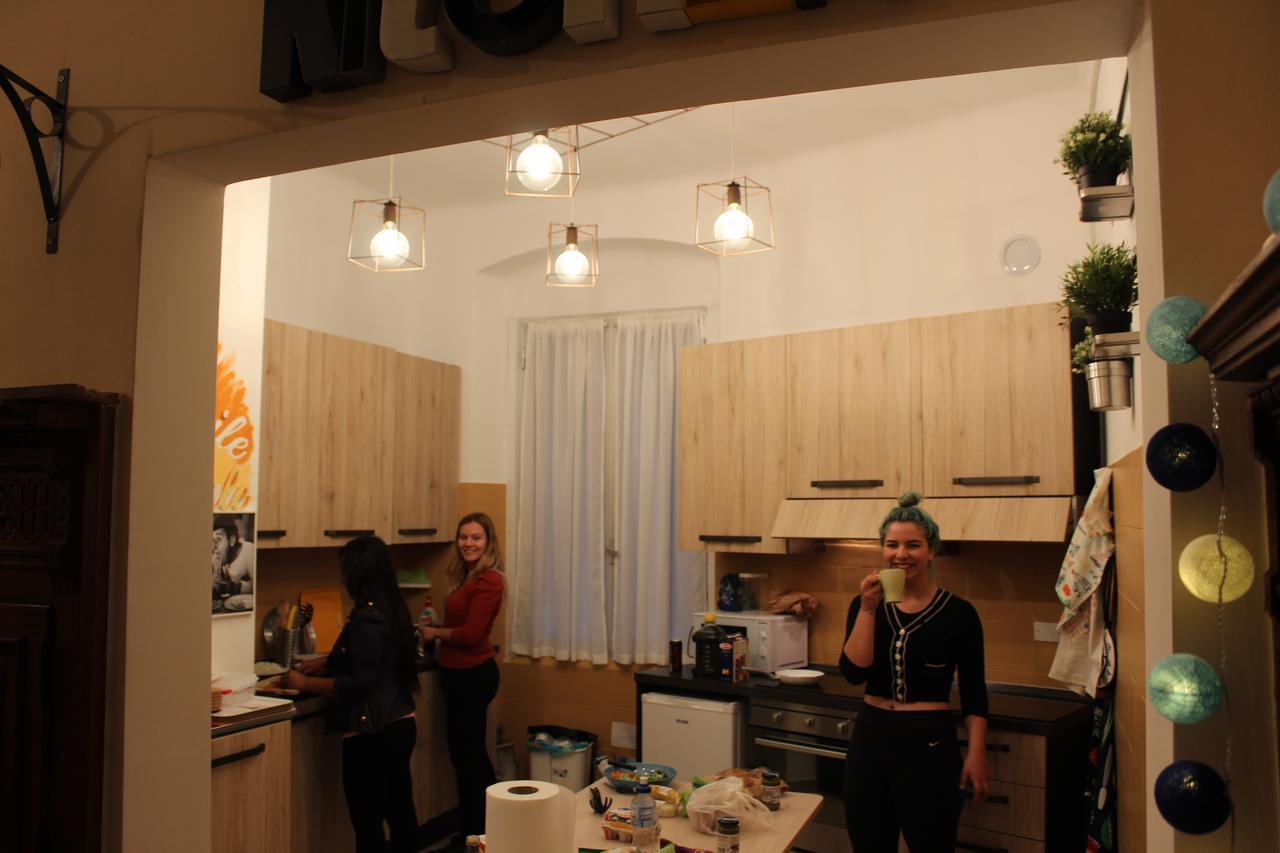 ג'נובה Victoria House Hostel מראה חיצוני תמונה